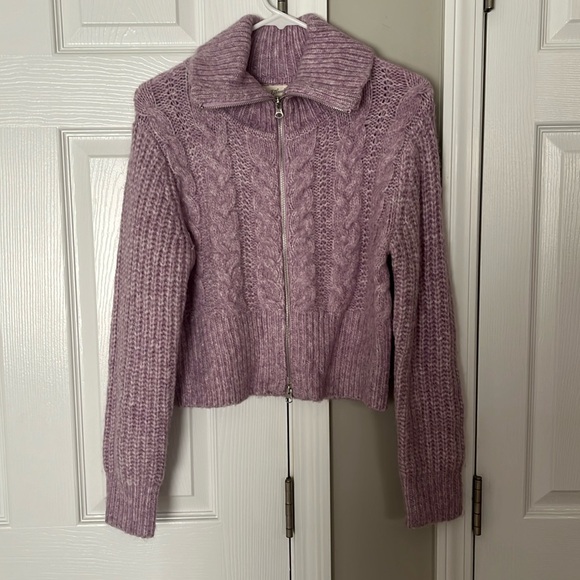 Universal Thread Sweaters - Universal Thread Cropped Purple Sweater